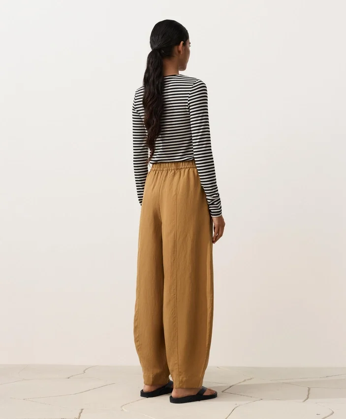 Pantaloni a palloncino in misto lyocell e 24% lino con cuciture Pantaloni a palloncino in misto lyocell e 24% lino con cuciture