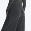 Pantaloni a righe asimmetriche in modal Pantaloni a righe asimmetriche in modal