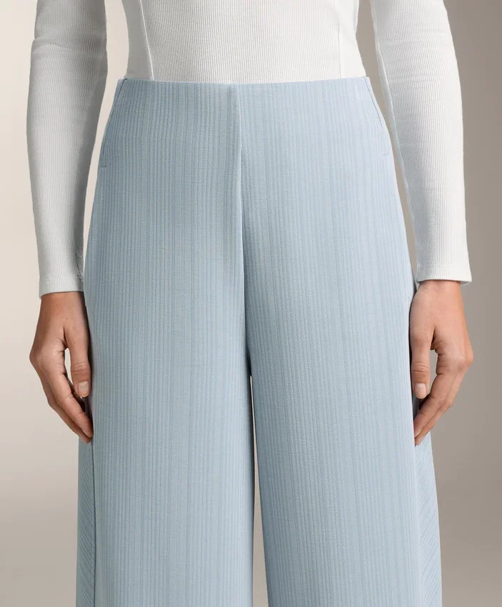 Pantaloni a righe asimmetriche in modal Pantaloni a righe asimmetriche in modal