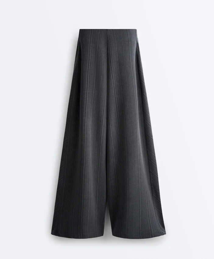 Pantaloni a righe asimmetriche in modal Pantaloni a righe asimmetriche in modal