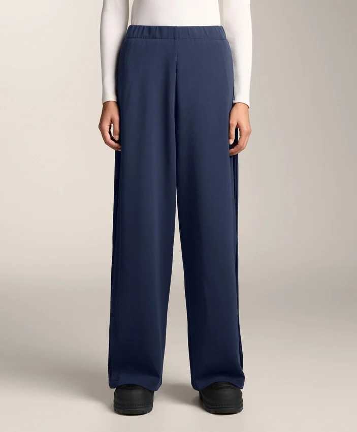 Pantaloni a sacchetto con piega laterale e modal spazzolato Pantaloni a sacchetto con piega laterale e modal spazzolato