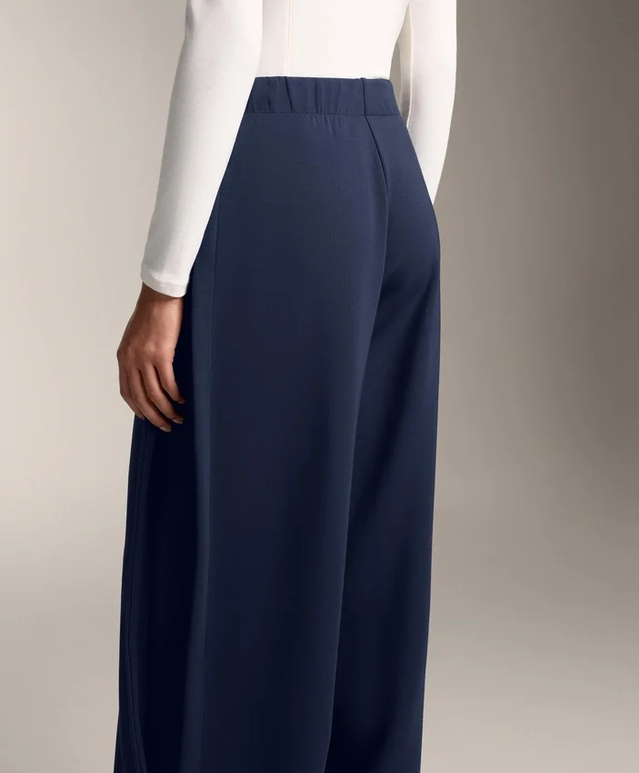 Pantaloni a sacchetto con piega laterale e modal spazzolato Pantaloni a sacchetto con piega laterale e modal spazzolato