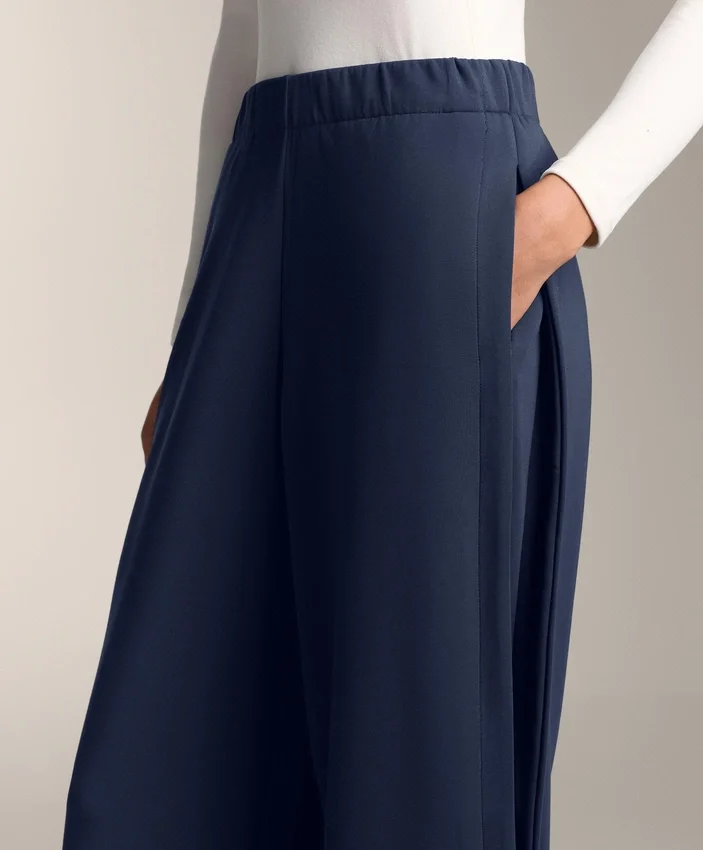 Pantaloni a sacchetto con piega laterale e modal spazzolato Pantaloni a sacchetto con piega laterale e modal spazzolato