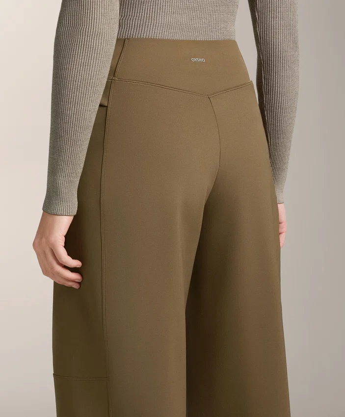 Pantaloni a vita alta a gamba dritta effetto neoprene Pantaloni a vita alta a gamba dritta effetto neoprene
