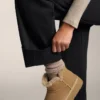 Pantaloni a vita alta, caldi e a gamba dritta Pantaloni a vita alta, caldi e a gamba dritta