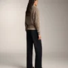 Pantaloni a vita alta, caldi e a gamba dritta Pantaloni a vita alta, caldi e a gamba dritta