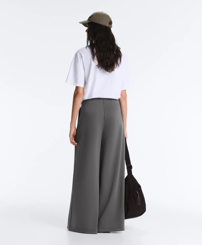 Pantaloni a vita alta e gamba larga in cotone piqué Pantaloni a vita alta e gamba larga in cotone piqué