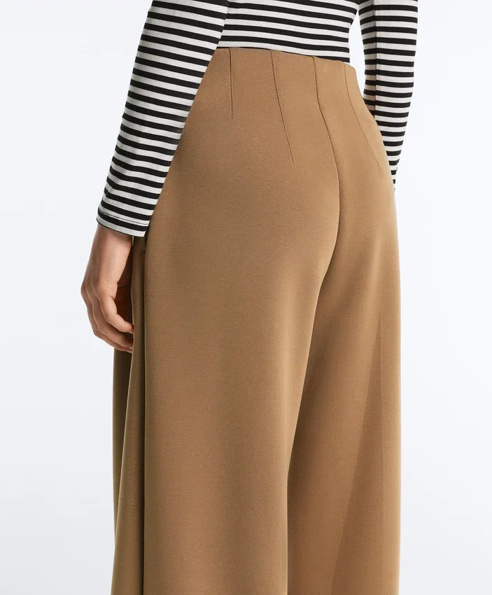 Pantaloni a vita alta in twill a gamba larga con pieghe Pantaloni a vita alta in twill a gamba larga con pieghe