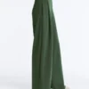 Pantaloni a vita alta in twill a gamba larga con pieghe Pantaloni a vita alta in twill a gamba larga con pieghe