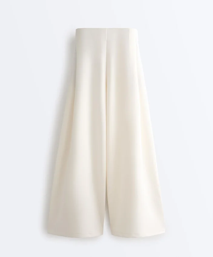 Pantaloni a vita alta in twill a gamba larga con pieghe Pantaloni a vita alta in twill a gamba larga con pieghe