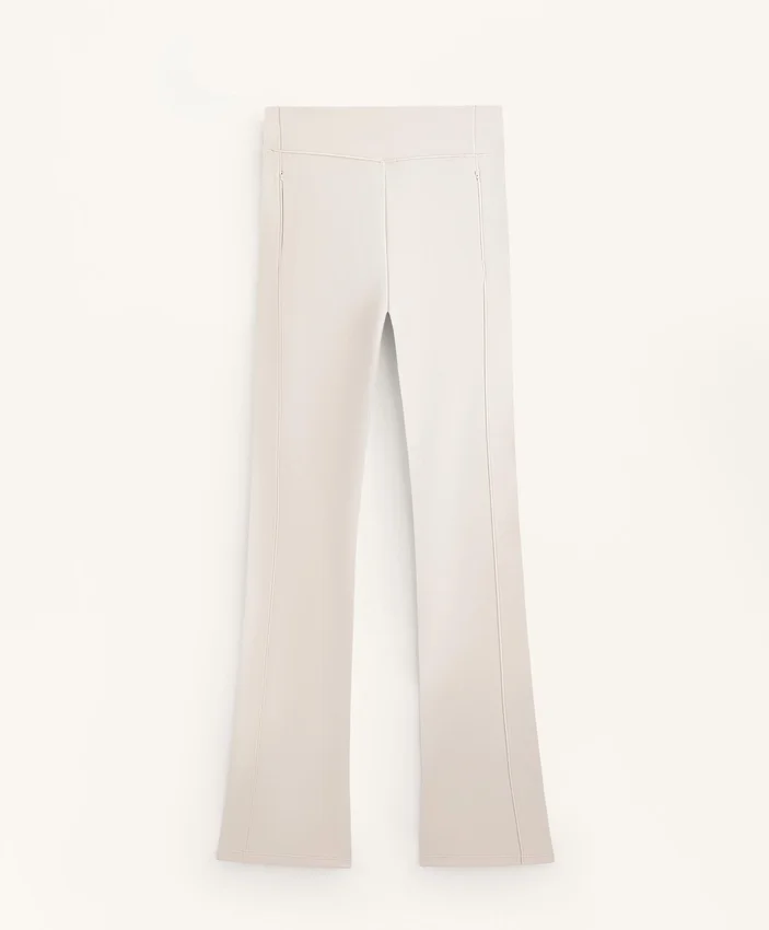 Pantaloni a vita alta, larghi e caldi, con tasche Pantaloni a vita alta, larghi e caldi, con tasche