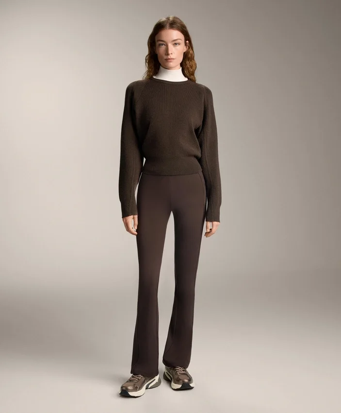 Pantaloni a vita alta, larghi e caldi, con tasche Pantaloni a vita alta, larghi e caldi, con tasche