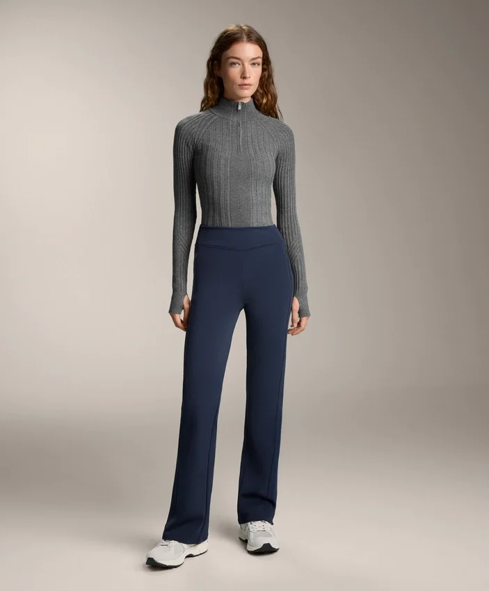 Pantaloni a vita alta, larghi e caldi, con tasche Pantaloni a vita alta, larghi e caldi, con tasche