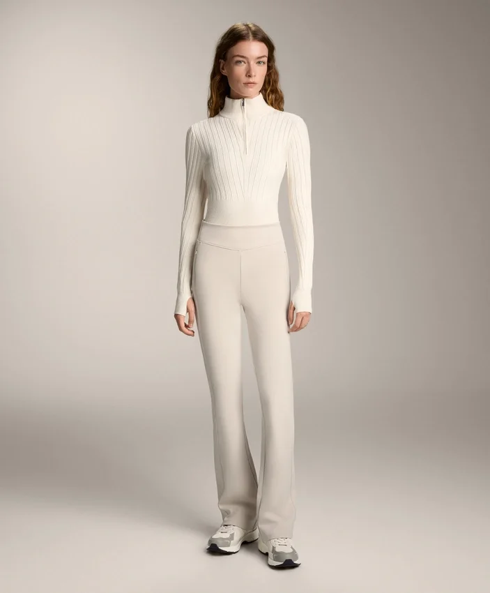 Pantaloni a vita alta, larghi e caldi, con tasche Pantaloni a vita alta, larghi e caldi, con tasche