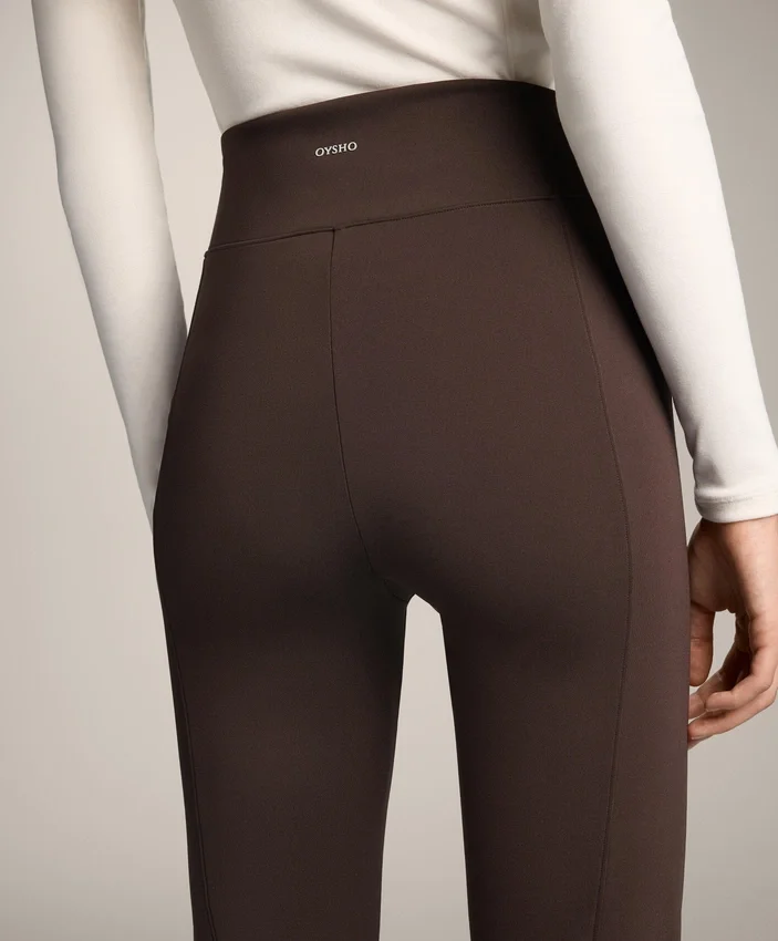 Pantaloni a vita alta, larghi e caldi, con tasche Pantaloni a vita alta, larghi e caldi, con tasche