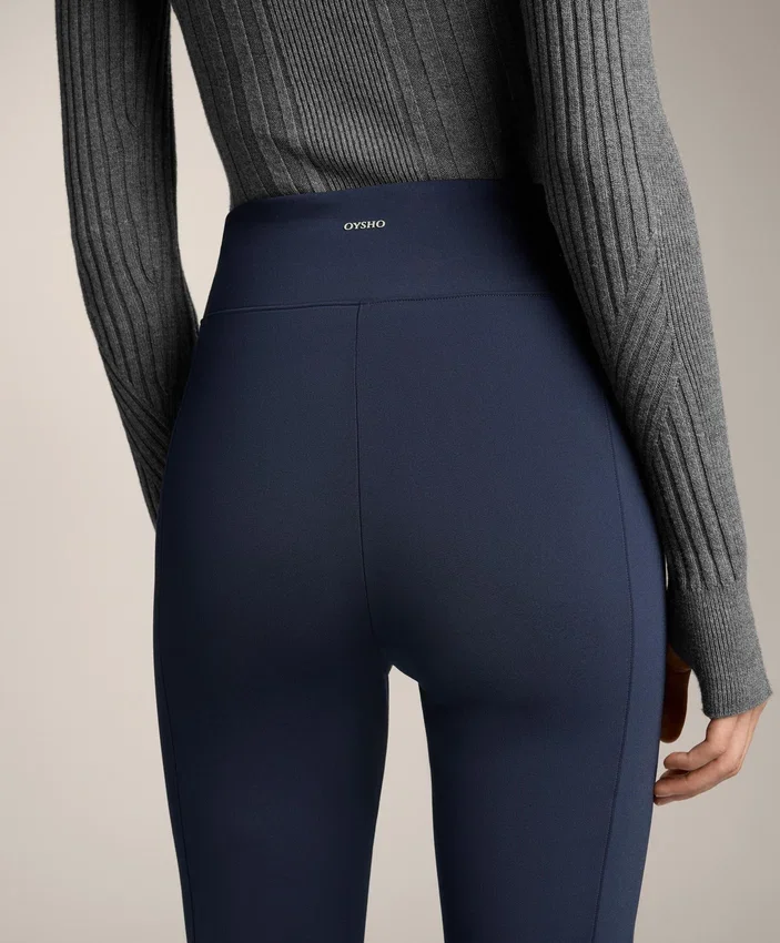 Pantaloni a vita alta, larghi e caldi, con tasche Pantaloni a vita alta, larghi e caldi, con tasche