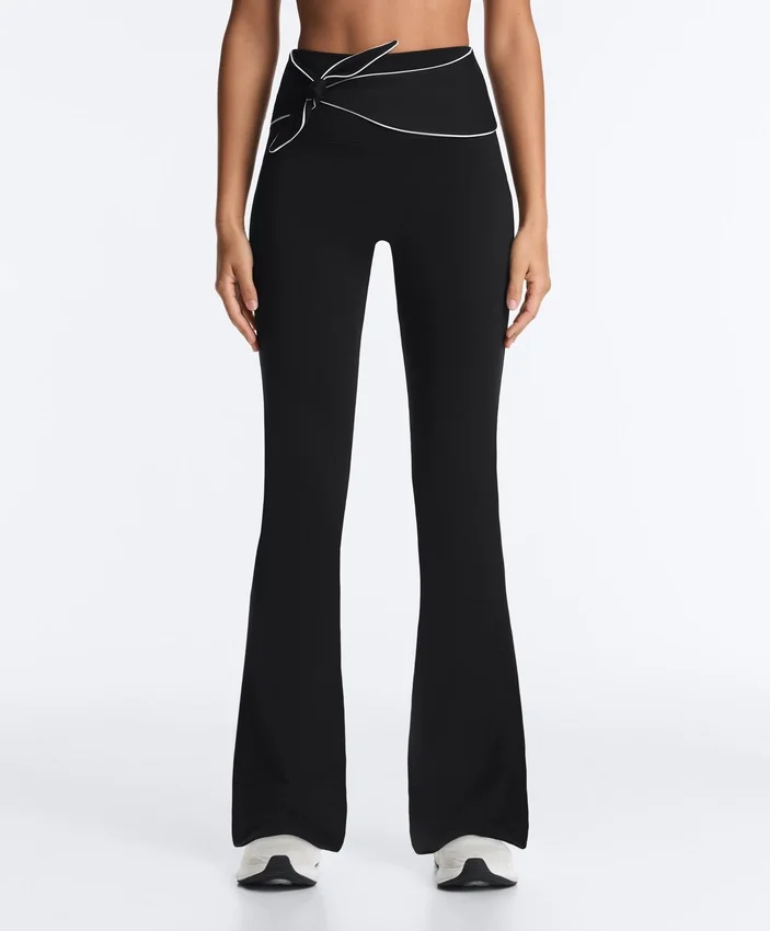 Pantaloni a zampa alta Comfortlux con fiocco Pantaloni a zampa alta Comfortlux con fiocco