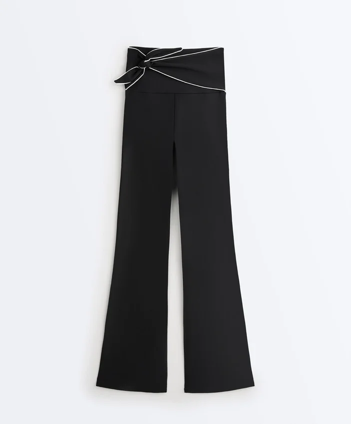 Pantaloni a zampa alta Comfortlux con fiocco Pantaloni a zampa alta Comfortlux con fiocco