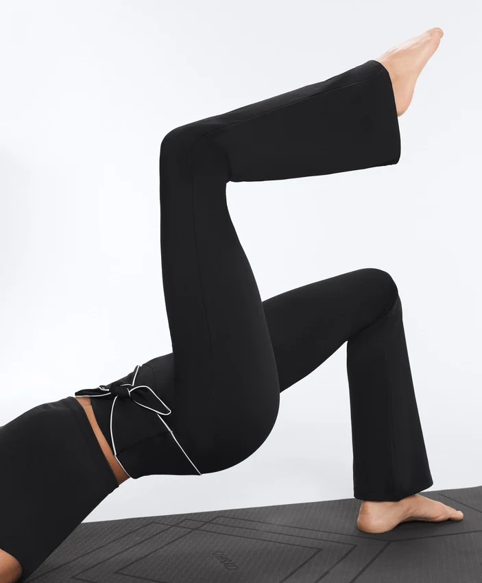 Pantaloni a zampa alta Comfortlux con fiocco Pantaloni a zampa alta Comfortlux con fiocco