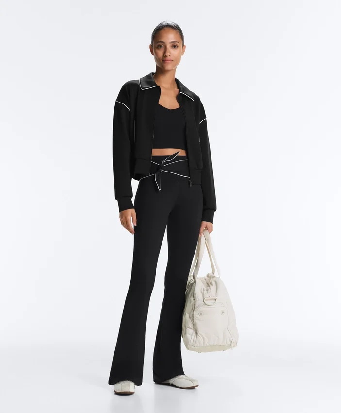 Pantaloni a zampa alta Comfortlux con fiocco Pantaloni a zampa alta Comfortlux con fiocco
