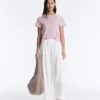Pantaloni affusolati a pieghe in 100% cotone Pantaloni affusolati a pieghe in 100% cotone