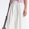 Pantaloni affusolati a pieghe in 100% cotone Pantaloni affusolati a pieghe in 100% cotone