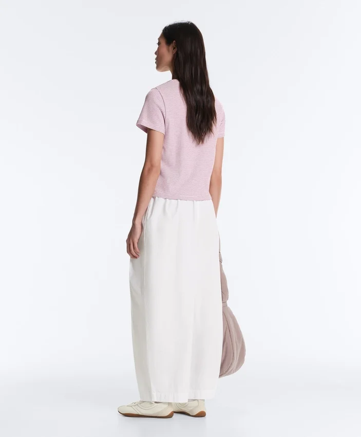 Pantaloni affusolati a pieghe in 100% cotone Pantaloni affusolati a pieghe in 100% cotone