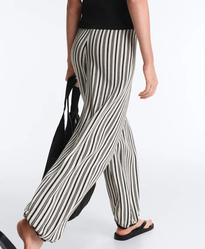 Pantaloni bloomer a righe in maglia Pantaloni bloomer a righe in maglia