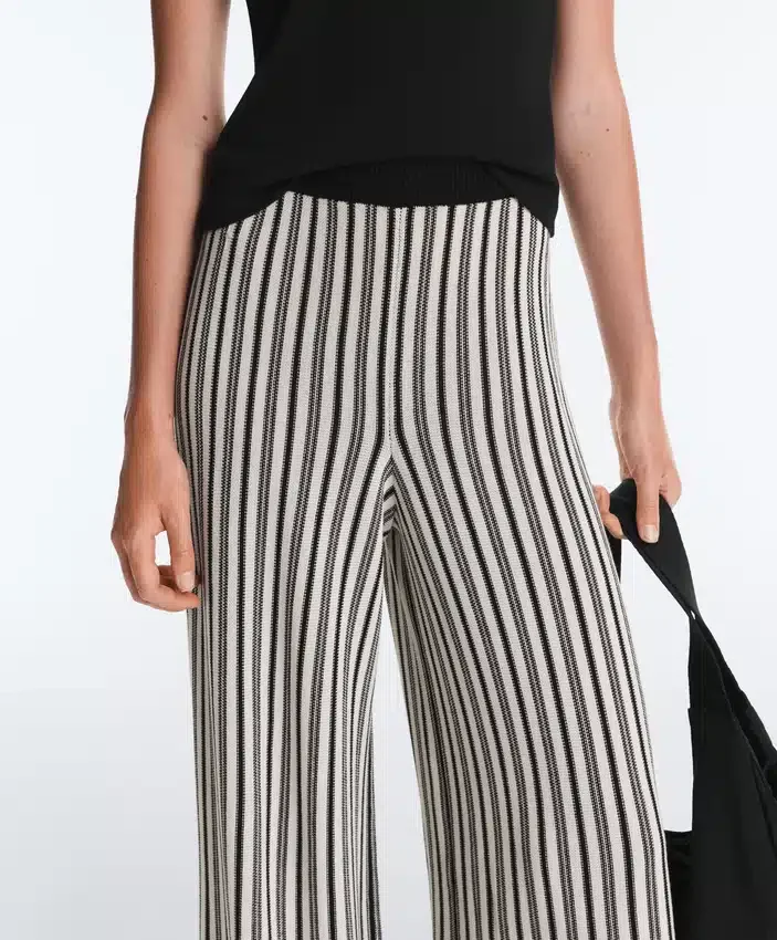 Pantaloni bloomer a righe in maglia Pantaloni bloomer a righe in maglia