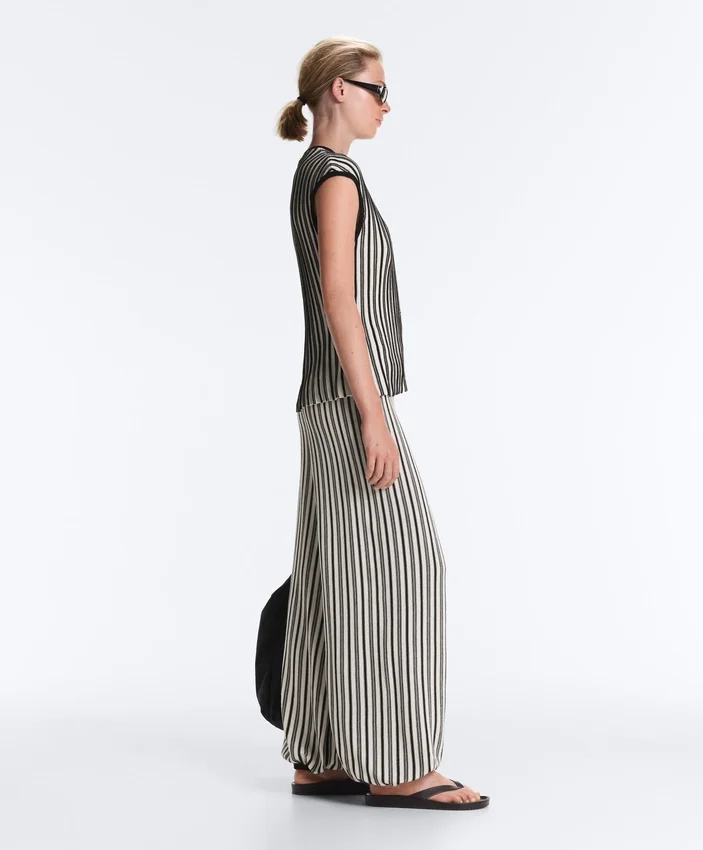 Pantaloni bloomer a righe in maglia Pantaloni bloomer a righe in maglia