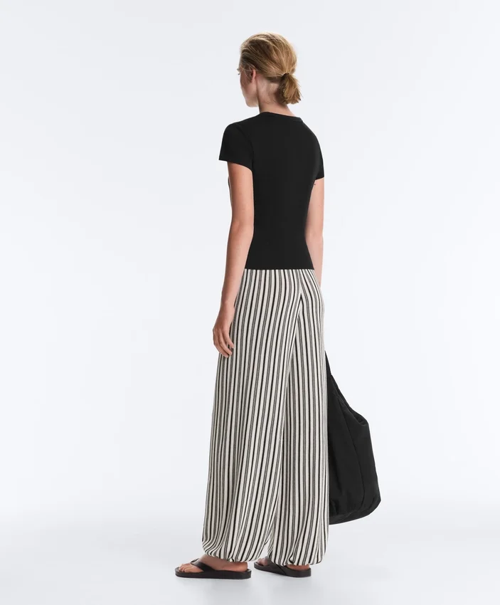 Pantaloni bloomer a righe in maglia Pantaloni bloomer a righe in maglia