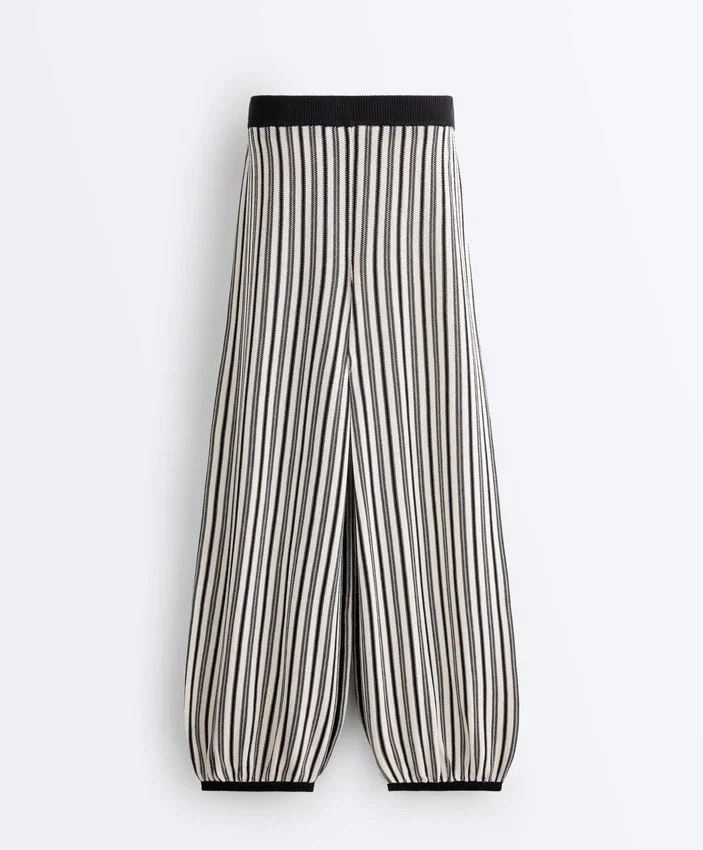 Pantaloni bloomer a righe in maglia Pantaloni bloomer a righe in maglia