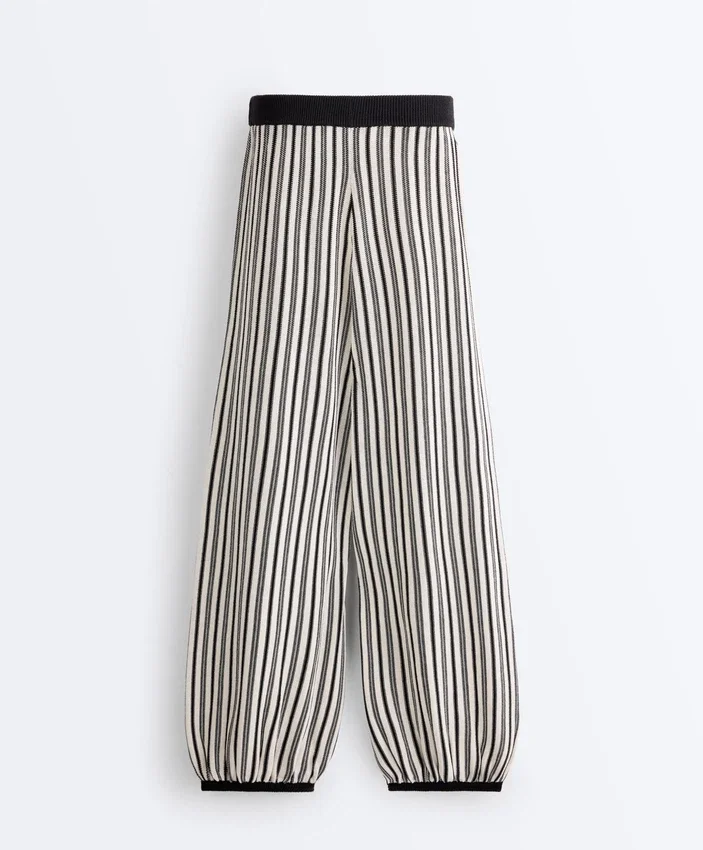 Pantaloni bloomer a righe in maglia Pantaloni bloomer a righe in maglia