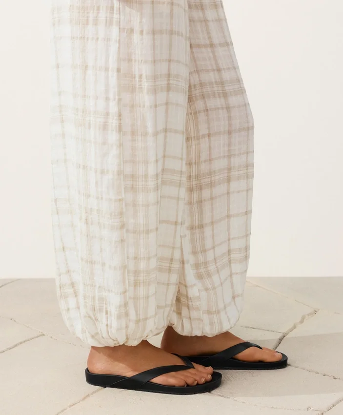 Pantaloni bloomer in misto lino e Lyocell Pantaloni bloomer in misto lino e Lyocell