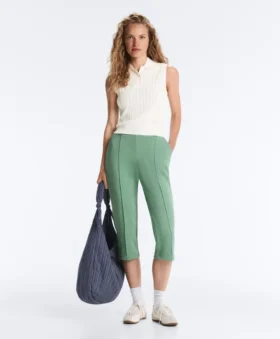Pantaloni capri in piqué con passanti in cotone