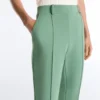 Pantaloni capri in piqué con passanti in cotone Pantaloni capri in piqué con passanti in cotone