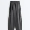 Pantaloni cargo in nylon idrorepellente Pantaloni cargo in nylon idrorepellente