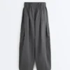 Pantaloni cargo in nylon idrorepellente Pantaloni cargo in nylon idrorepellente