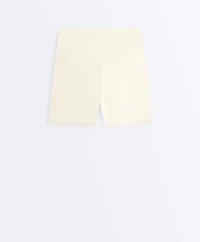 Pantaloni Comfortlux a vita alta da 10 cm con dettagli traforati Pantaloni Comfortlux a vita alta da 10 cm con dettagli traforati
