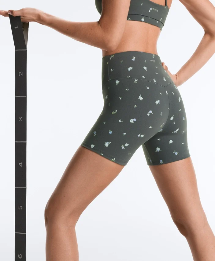 Pantaloni corti a vita alta Evermove da 10 cm con stampa floreale Pantaloni corti a vita alta Evermove da 10 cm con stampa floreale