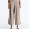 Pantaloni cropped a gamba larga Soft Touch con modal e pieghe Pantaloni cropped a gamba larga Soft Touch con modal e pieghe