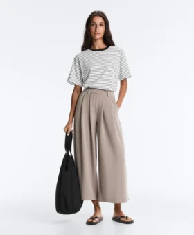 Pantaloni cropped a gamba larga Soft Touch con modal e pieghe