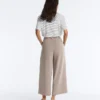 Pantaloni cropped a gamba larga Soft Touch con modal e pieghe Pantaloni cropped a gamba larga Soft Touch con modal e pieghe