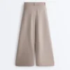 Pantaloni cropped a gamba larga Soft Touch con modal e pieghe Pantaloni cropped a gamba larga Soft Touch con modal e pieghe