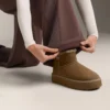 Pantaloni dritti a gamba larga a costine in modal spazzolato Pantaloni dritti a gamba larga a costine in modal spazzolato