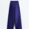 Pantaloni dritti a gamba larga a costine in modal spazzolato Pantaloni dritti a gamba larga a costine in modal spazzolato