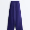 Pantaloni dritti a gamba larga a costine in modal spazzolato Pantaloni dritti a gamba larga a costine in modal spazzolato