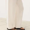 Pantaloni dritti in misto lyocell e 24% lino Pantaloni dritti in misto lyocell e 24% lino