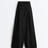 Pantaloni lunghi a gamba larga in modal Soft Touch e con pieghe Pantaloni lunghi a gamba larga in modal Soft Touch e con pieghe