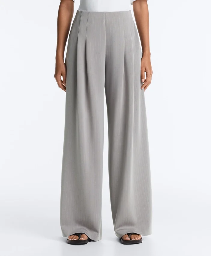 Pantaloni lunghi a pieghe in modal Soft Touch Pantaloni lunghi a pieghe in modal Soft Touch
